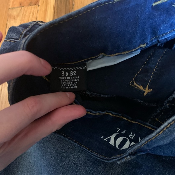 Alloy Jeans - Picture 8 of 9